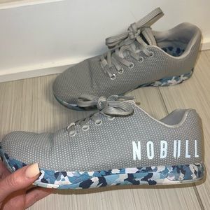 NOBULL Women’s size 7.5 low trainers